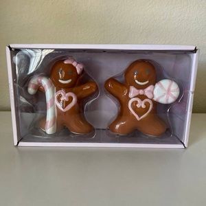 New gingerbread salt and pepper shakers